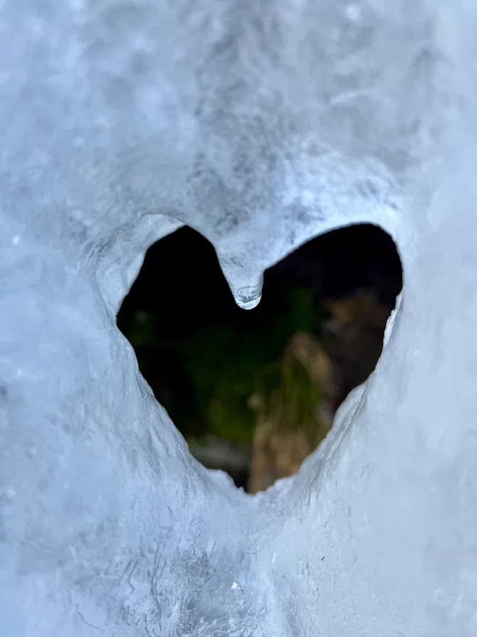 Faszinierende Eisformationen im Pitztal